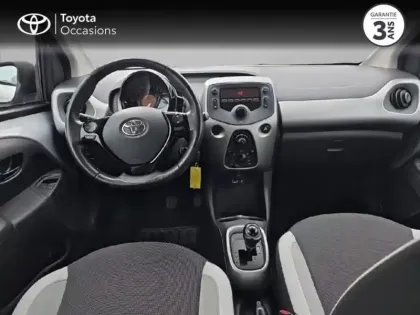 Photo 7 Toyota Aygo Gén. II Ph1 x-play 5