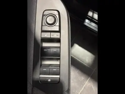 Photo 13 Toyota C-HR Gén. II Ph1 Dynamic 5