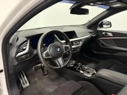 Photo 5 BMW Serie 1 Gén. III (F40) Ph1 M Sport 5