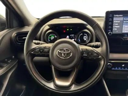 Photo 10 Toyota Yaris  116h Design 5p MY22