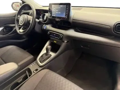 Photo 12 Toyota Yaris  116h Design 5p MY22