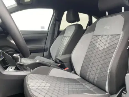 Photo 13 Volkswagen Taigo Gén. I Ph1 Evo R-Line Edition 5