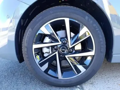 Photo 23 Opel Corsa Gén. VI Ph2 GS 5