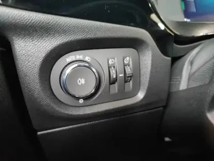 Photo 14 Opel Corsa Gén. VI Ph2 GS 5