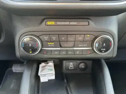 Photo 12 Ford Kuga  2.5 Duratec 190ch FHEV E85 Vignale BVA