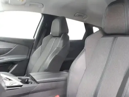 Photo 8 Peugeot 3008 Gén. II Ph2 Allure Pack 5