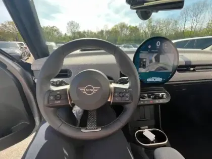 Photo 7 Mini Cooper Gén. IV (F65) Ph1 Favoured 5