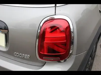 Photo 8 Mini Mini Gén. III (F56) Ph2 Edition Greenwich  3