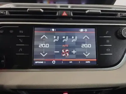 Photo 13 Citroën C4 Picasso Gén. I Ph1 Rip Curl 5