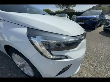 Photo 14 Renault Clio  1.6 E-Tech hybride 140ch Business -21N