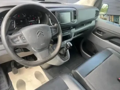 Photo 7 Citroën Jumpy Gén. III Ph1 NG Driver 1