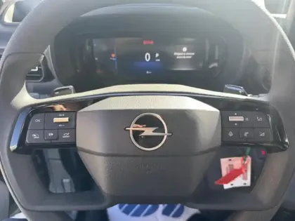 Photo 14 Opel Combo Gén. IV Ph2 Pack Premium Connect 4