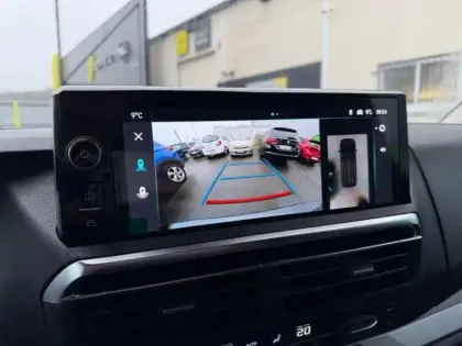 Photo 11 Opel Vivaro Gén. III Ph2 Sportive 4