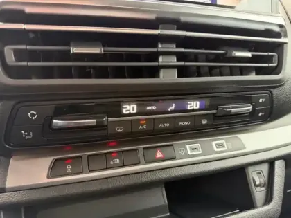 Photo 12 Opel Vivaro Gén. III Ph2 Sportive 4