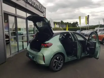 Photo 10 Opel Corsa Gén. VI Ph2 GS 5