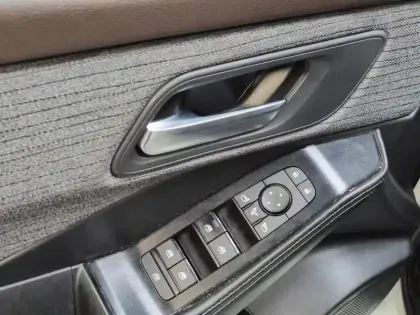 Photo 12 Nissan X-trail Gén. IV (T33) Ph1 N-Connecta 5