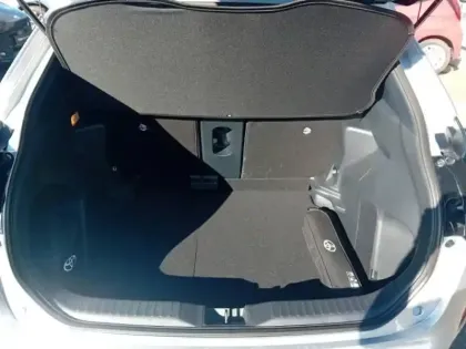 Photo 8 Toyota Yaris Gén. I Ph1 NG Design 5