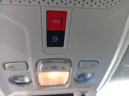 Photo 25 Citroën C4  Hybride 145 e-DCS6