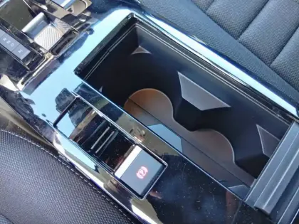 Photo 21 Citroën C4  Hybride 145 e-DCS6