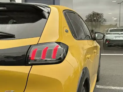 Photo 16 Peugeot 208 Gén. II Ph1 NG GT 5