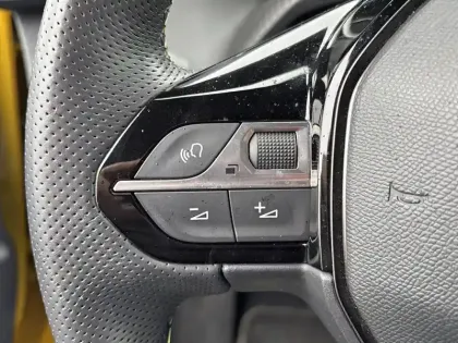 Photo 19 Peugeot 208 Gén. II Ph1 NG GT 5