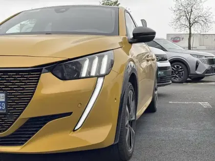 Photo 15 Peugeot 208 Gén. II Ph1 NG GT 5