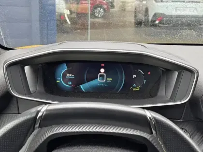 Photo 9 Peugeot 208 Gén. II Ph1 NG GT 5