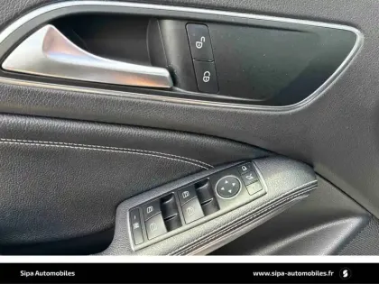 Photo 65 Mercedes Classe A  200 7G-DCT