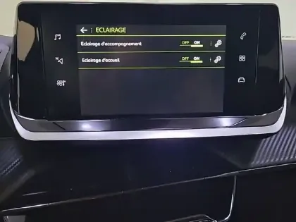 Photo 22 Peugeot 2008  PureTech 130 S&S BVM6