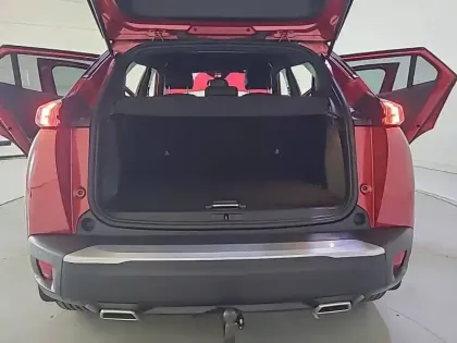 Photo 5 Peugeot 2008  PureTech 130 S&S BVM6