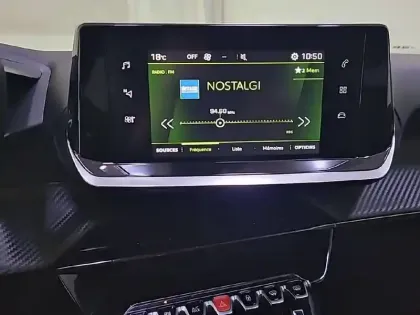 Photo 18 Peugeot 2008  PureTech 130 S&S BVM6