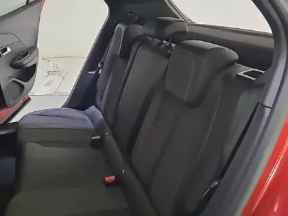 Photo 11 Peugeot 2008  PureTech 130 S&S BVM6