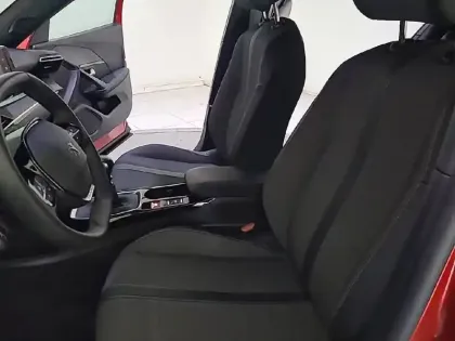 Photo 10 Peugeot 2008  PureTech 130 S&S BVM6