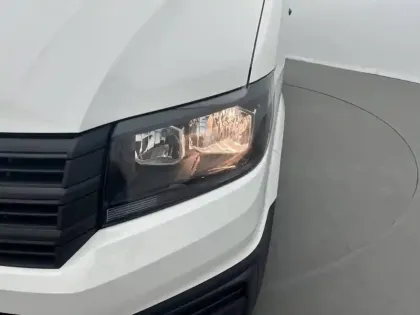 Photo 90 Volkswagen Crafter  VAN 30 L3H3 2.0 TDI 140 CH