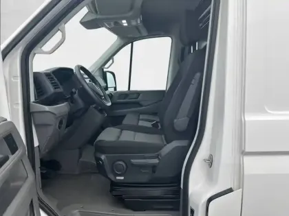 Photo 85 Volkswagen Crafter  VAN 30 L3H3 2.0 TDI 140 CH