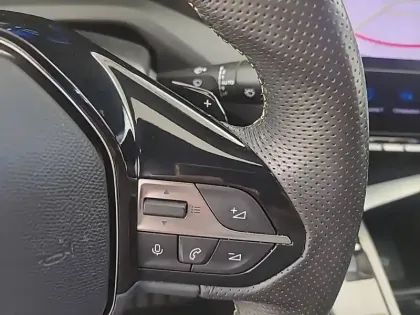 Photo 103 Peugeot 308  PHEV 225 e-EAT8