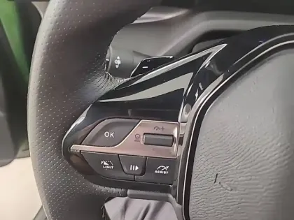 Photo 104 Peugeot 308  PHEV 225 e-EAT8