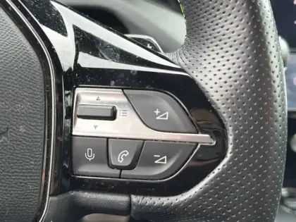 Photo 73 Peugeot 308  PHEV 225 e-EAT8