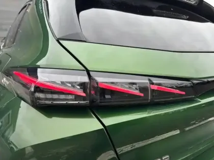 Photo 44 Peugeot 308  PHEV 225 e-EAT8