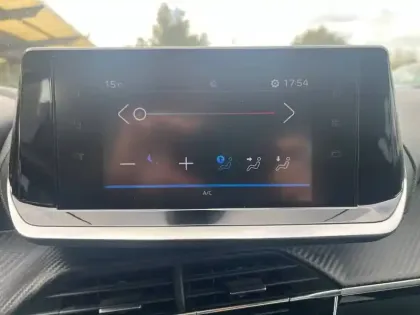 Photo 17 Peugeot 208 Gén. II Ph1 NG Style 5