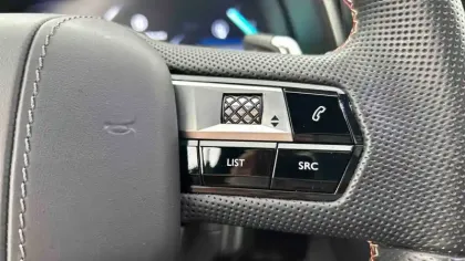 Photo 14 DS DS 7 DS7 Crossback Hybride E-Tense 225 EAT8