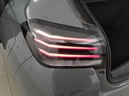 Photo 38 Peugeot 208  Hybrid 110 ch e-DCS6