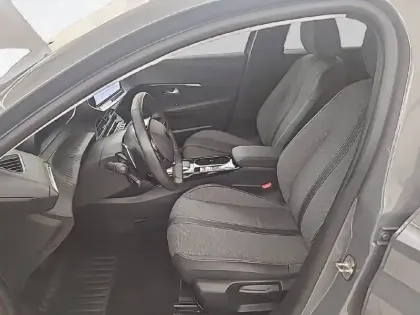 Photo 54 Peugeot 208  Hybrid 110 ch e-DCS6