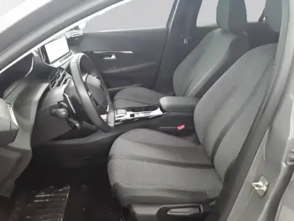 Photo 10 Peugeot 208  Hybrid 110 ch e-DCS6