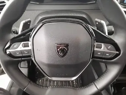 Photo 30 Peugeot 208  Hybrid 110 ch e-DCS6