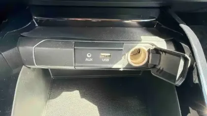 Photo 17 Kia Stonic Gén. I Ph1 Launch Edition 5