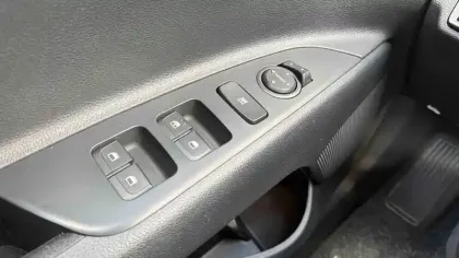 Photo 38 Kia Stonic Gén. I Ph1 Launch Edition 5