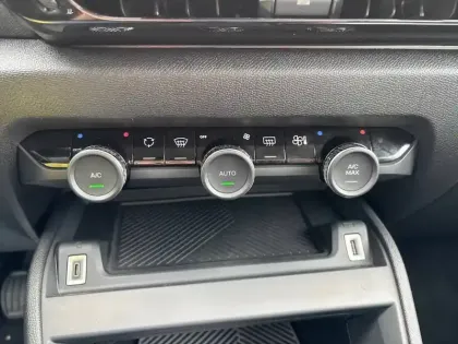 Photo 18 Citroën C4  PureTech 100 BVM6