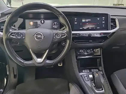 Photo 11 Opel Grandland  Hybrid 225 ch BVA8