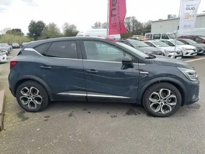 Photo 12 Renault Captur  E-Tech full hybrid 145